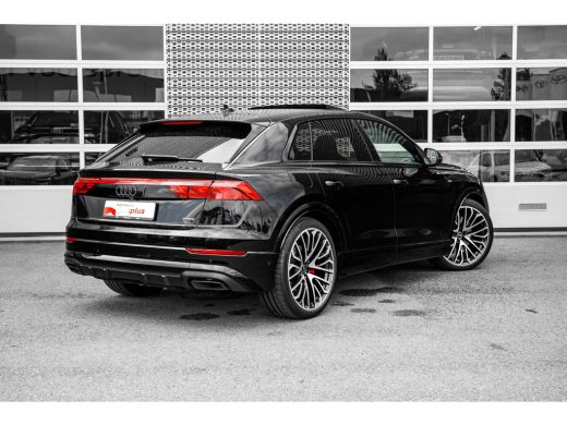 Audi Q8 60 TFSI e quattro Pro Line S Competition | Panoramadak | Trekhaak | Remote Park | Massage | Bang ... ActivLease financial lease