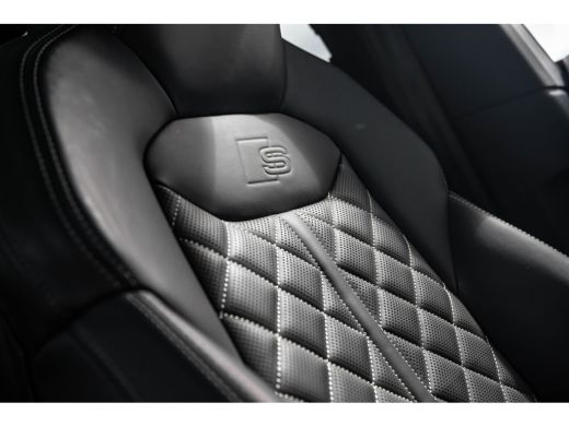 Audi Q8 60 TFSI e quattro Pro Line S Competition | Panoramadak | Trekhaak | Remote Park | Massage | Bang ... ActivLease financial lease