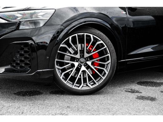 Audi Q8 60 TFSI e quattro Pro Line S Competition | Panoramadak | Trekhaak | Remote Park | Massage | Bang ... ActivLease financial lease