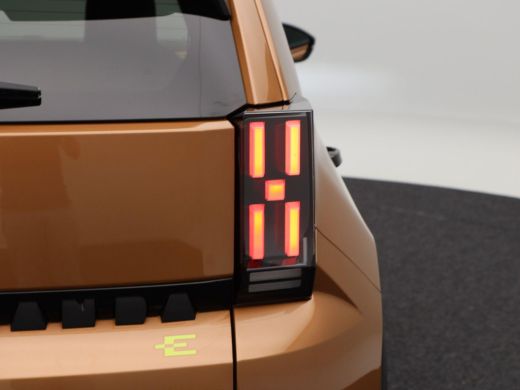 Fiat Grande Panda La Prima 113 PK 44 kWh | Stoel/Stuurverwarming | Voorruitverwarming | Cruise Control | Navigatie ... ActivLease financial lease