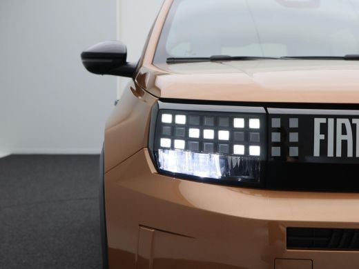 Fiat Grande Panda La Prima 113 PK 44 kWh | Stoel/Stuurverwarming | Voorruitverwarming | Cruise Control | Navigatie ... ActivLease financial lease