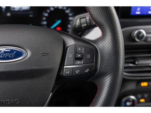 Ford Focus 1.0 EcoBoost ST Line Business | 100% dealer o.h. | Parkeer-camera | Keyless Entry | Apple carplay... ActivLease financial lease