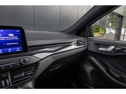 Ford Focus 1.0 EcoBoost ST Line Business | 100% dealer o.h. | Parkeer-camera | Keyless Entry | Apple carplay... ActivLease financial lease