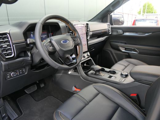Ford Ranger Wildtrak Double Cab 2.3 PHEV | Power Rollertop | Trekhaak | Camera | 5-Persoons | Leder | Stoelve... ActivLease financial lease