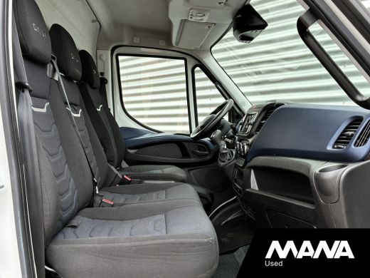 Iveco Daily 35S18 180pk 3.0L L2LH2 Hi-Matic Automaat Imperiaal Trekhaak Cruise Camera Climate Control ActivLease financial lease
