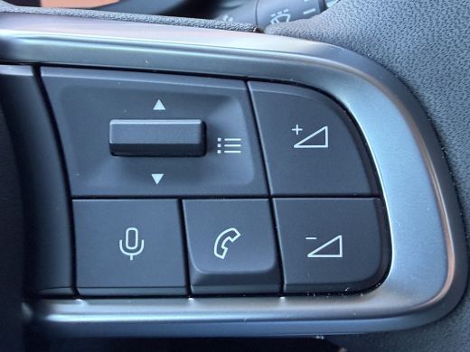Jeep Avenger 100pk Altitude (Camera - Keyless Entry - Adaptieve Cruise Controle - Elektrische Klep - JBL - LED... ActivLease financial lease