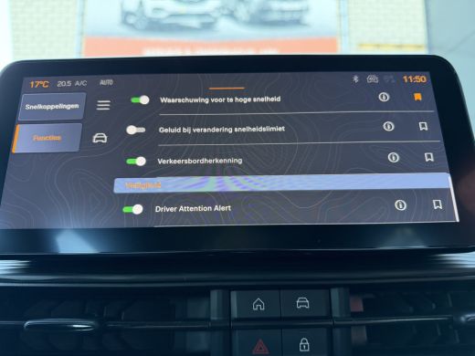 Jeep Avenger 100pk Altitude (Camera - Keyless Entry - Adaptieve Cruise Controle - Elektrische Klep - JBL - LED... ActivLease financial lease