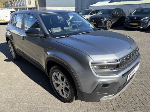 Jeep Avenger 100pk Altitude (Camera - Keyless Entry - Adaptieve Cruise Controle - Elektrische Klep - JBL - LED... ActivLease financial lease