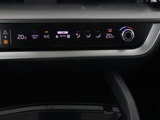 Kia Sportage 1.6 T-GDi Plug-in Hybrid AWD DynamicLine SOH 97,2% | Camera | Carplay | Adaptive cruise | Navigat... ActivLease financial lease