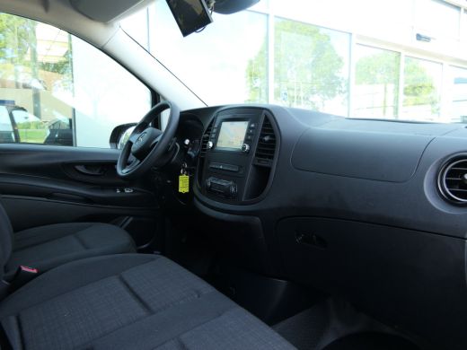 Mercedes-Benz eVito Lang 41 kWh | Lage Km-Stand! | Camera | Lichtmetalen Velgen | Navigatie | Parkeersensoren | Bijri... ActivLease financial lease