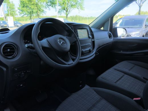 Mercedes-Benz eVito Lang 41 kWh | Lage Km-Stand! | Camera | Lichtmetalen Velgen | Navigatie | Parkeersensoren | Bijri... ActivLease financial lease
