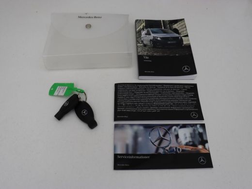 Mercedes-Benz Vito 114 CDI Extra Lang | Oprijplaat | Trekhaak | Camera | Stoelverwarming | 19'' | Cruise control | B... ActivLease financial lease