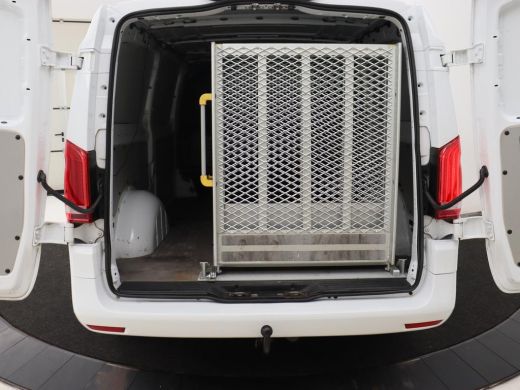 Mercedes-Benz Vito 114 CDI Extra Lang | Oprijplaat | Trekhaak | Camera | Stoelverwarming | 19'' | Cruise control | B... ActivLease financial lease