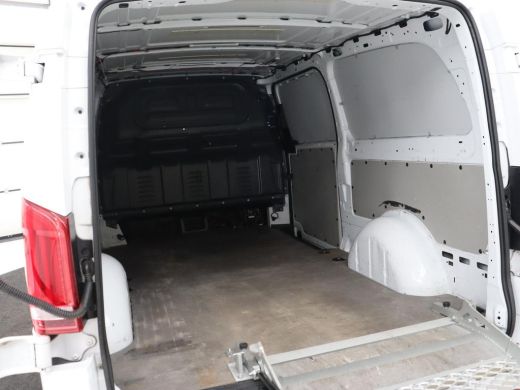 Mercedes-Benz Vito 114 CDI Extra Lang | Oprijplaat | Trekhaak | Camera | Stoelverwarming | 19'' | Cruise control | B... ActivLease financial lease