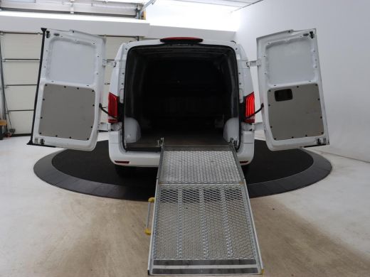 Mercedes-Benz Vito 114 CDI Extra Lang | Oprijplaat | Trekhaak | Camera | Stoelverwarming | 19'' | Cruise control | B... ActivLease financial lease