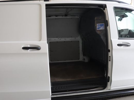 Mercedes-Benz Vito 114 CDI Extra Lang | Oprijplaat | Trekhaak | Camera | Stoelverwarming | 19'' | Cruise control | B... ActivLease financial lease