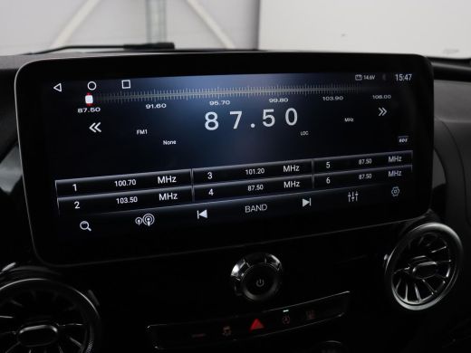 Mercedes-Benz Vito 114 CDI Extra Lang | Oprijplaat | Trekhaak | Camera | Stoelverwarming | 19'' | Cruise control | B... ActivLease financial lease