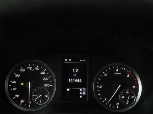 Mercedes-Benz Vito 114 CDI Extra Lang | Oprijplaat | Trekhaak | Camera | Stoelverwarming | 19'' | Cruise control | B... ActivLease financial lease