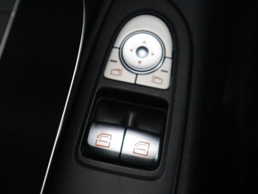 Mercedes-Benz Vito 114 CDI Extra Lang | Oprijplaat | Trekhaak | Camera | Stoelverwarming | 19'' | Cruise control | B... ActivLease financial lease