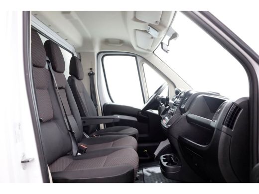 Opel Movano 2.2D 140pk Bakwagen met laadklep 1.060kg laadvermogen 08-2023 ActivLease financial lease