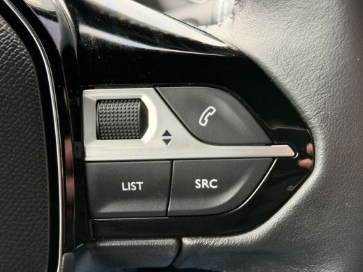 Peugeot 2008 100pk Allure Pack (360gr Camera - Keyless Entry - Adaptieve Cruise Controle - LED - Parkeersensor... ActivLease financial lease