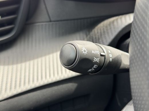 Peugeot 208 1.2 Hybrid 145 e-DCS6 GT Full LED | Keyless | Camera | Sfeerverlichting | Full map navigatie | Ca... ActivLease financial lease