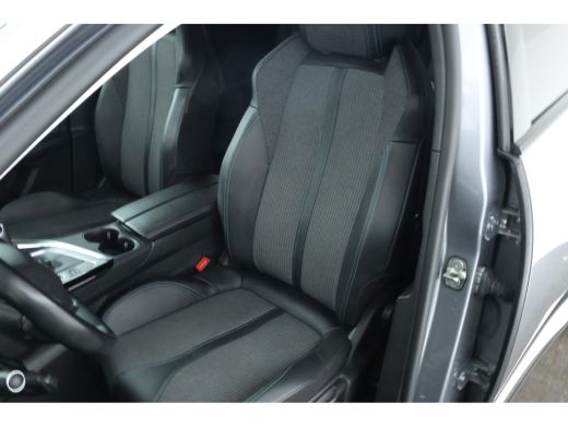 Peugeot 5008 1.5 BlueHDI Allure Pack Business 7 Persoons, Navigatie, Climate, trekhaak, ActivLease financial lease
