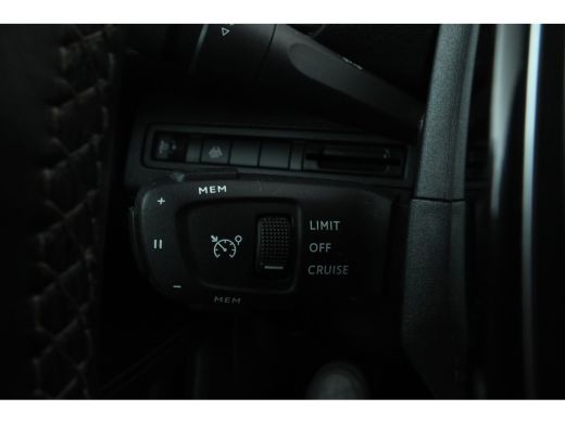 Peugeot 5008 1.5 BlueHDI Allure Pack Business 7 Persoons, Navigatie, Climate, trekhaak, ActivLease financial lease