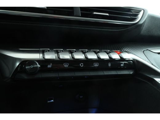 Peugeot 5008 1.5 BlueHDI Allure Pack Business 7 Persoons, Navigatie, Climate, trekhaak, ActivLease financial lease