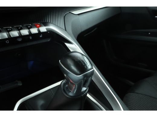 Peugeot 5008 1.5 BlueHDI Allure Pack Business 7 Persoons, Navigatie, Climate, trekhaak, ActivLease financial lease
