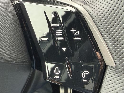 Peugeot 5008 225pk Plug-in Hybrid GT (Elektrische Klep - AGR stoelen incl verwarming/massage/geheugen - Adapti... ActivLease financial lease