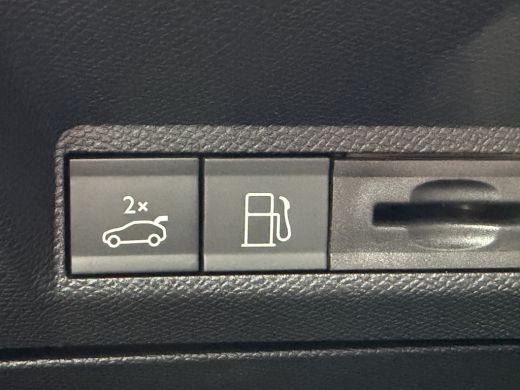 Peugeot 5008 225pk Plug-in Hybrid GT (Elektrische Klep - AGR stoelen incl verwarming/massage/geheugen - Adapti... ActivLease financial lease