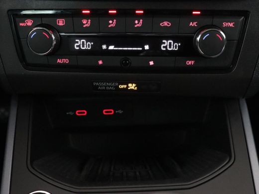 Seat Arona 1.0 TSI Style Intense | Carplay | Adaptive cruise | Camera | Navigatie | Side Assist | Climate co... ActivLease financial lease