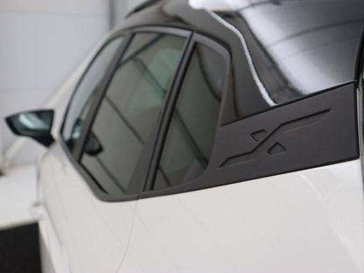 Seat Arona 1.0 TSI Style Intense | Carplay | Adaptive cruise | Camera | Navigatie | Side Assist | Climate co... ActivLease financial lease