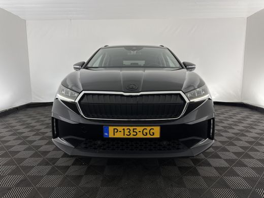 Skoda Enyaq iV 60 [ 3-Fase-11kW ] {SoH-88%} (INCL-BTW) *LEATHER-FABRIC | FULL-LED | DIGI-COCKPIT | CAMERA | KEYL... ActivLease financial lease