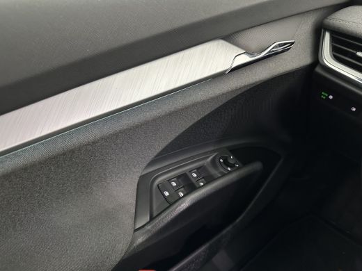 Skoda Enyaq iV 60 [ 3-Fase-11kW ] {SoH-88%} (INCL-BTW) *LEATHER-FABRIC | FULL-LED | DIGI-COCKPIT | CAMERA | KEYL... ActivLease financial lease