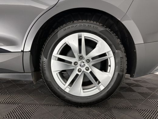 Skoda Enyaq iV 60 [ 3-Fase-11kW ] {SoH-88%} (INCL-BTW) *LEATHER-FABRIC | FULL-LED | DIGI-COCKPIT | CAMERA | KEYL... ActivLease financial lease
