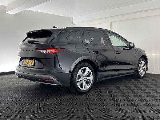 Skoda Enyaq iV 60 [ 3-Fase-11kW ] {SoH-88%} (INCL-BTW) *LEATHER-FABRIC | FULL-LED | DIGI-COCKPIT | CAMERA | KEYL... ActivLease financial lease