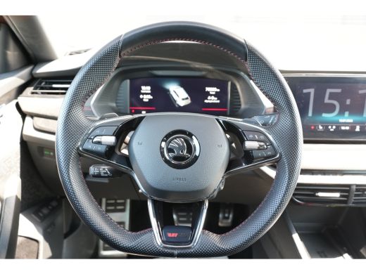 Skoda Octavia Combi 1.4 TSI iV 245pk RS | Trekhaak | Keyless | 18" | Head-Up | Adaptive Cruise ActivLease financial lease