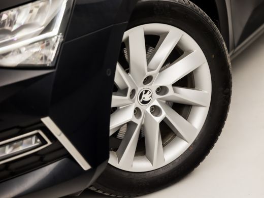Skoda Superb Combi 1.4 TSI iV Business Sport 218Pk Automaat (VIRTUAL COCKPIT, APPLE CARPLAY, GROOT NAVI, MEMOR... ActivLease financial lease