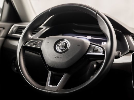 Skoda Superb Combi 1.4 TSI iV Business Sport 218Pk Automaat (VIRTUAL COCKPIT, APPLE CARPLAY, GROOT NAVI, MEMOR... ActivLease financial lease