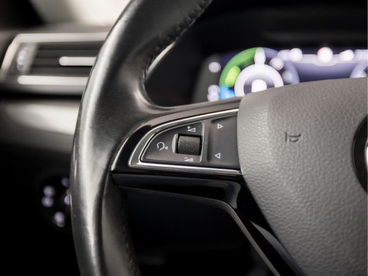 Skoda Superb Combi 1.4 TSI iV Business Sport 218Pk Automaat (VIRTUAL COCKPIT, APPLE CARPLAY, GROOT NAVI, MEMOR... ActivLease financial lease