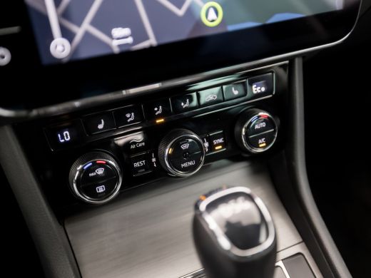 Skoda Superb Combi 1.4 TSI iV Business Sport 218Pk Automaat (VIRTUAL COCKPIT, APPLE CARPLAY, GROOT NAVI, MEMOR... ActivLease financial lease