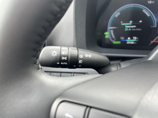 Toyota C-HR 2.0 Plug-in Hybrid 220 Premi&egrave;re Edition | All-in prijs | Automaat | Panoramadak | Adaptive cruise... ActivLease financial lease