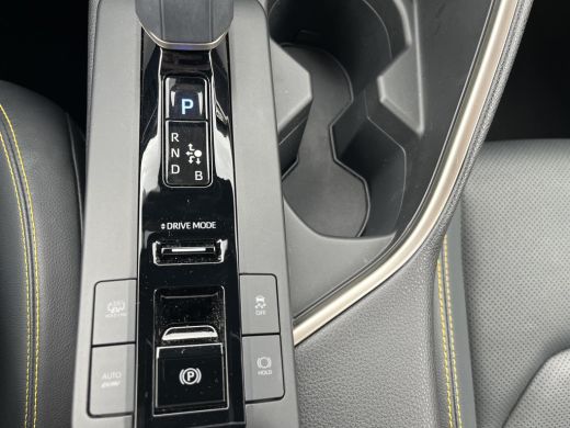 Toyota C-HR 2.0 Plug-in Hybrid 220 Premi&egrave;re Edition | All-in prijs | Automaat | Panoramadak | Adaptive cruise... ActivLease financial lease