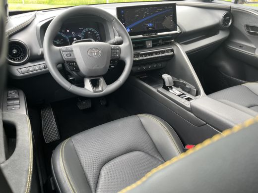 Toyota C-HR 2.0 Plug-in Hybrid 220 Premi&egrave;re Edition | All-in prijs | Automaat | Panoramadak | Adaptive cruise... ActivLease financial lease