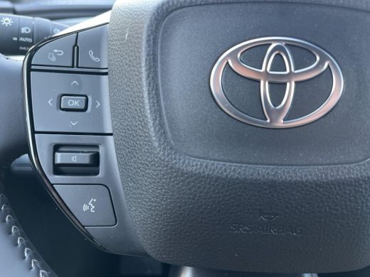Toyota C-HR+ First Edition 77 kWh | Manhattan grey | Demonstratie auto | ActivLease financial lease