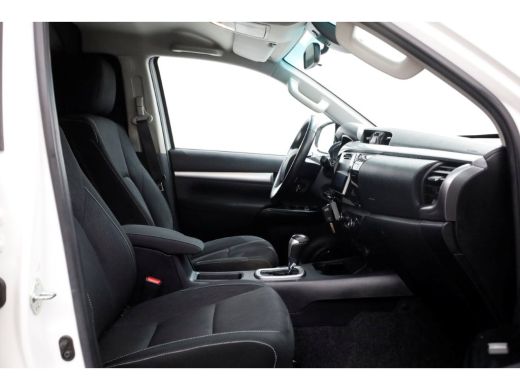 Toyota Hilux 2.4 D-4D-F 150pk E6 4WD 4x4 Double Cab Automaat 03-2020 ActivLease financial lease
