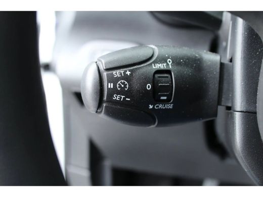 Toyota ProAce 1.5 D-4D Live Long Ingerichte Laadruimte | Carplay | Airco | Cruise | Parkeersensoren Achter | DA... ActivLease financial lease