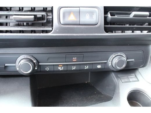 Toyota ProAce 1.5 D-4D Live Long Ingerichte Laadruimte | Carplay | Airco | Cruise | Parkeersensoren Achter | DA... ActivLease financial lease